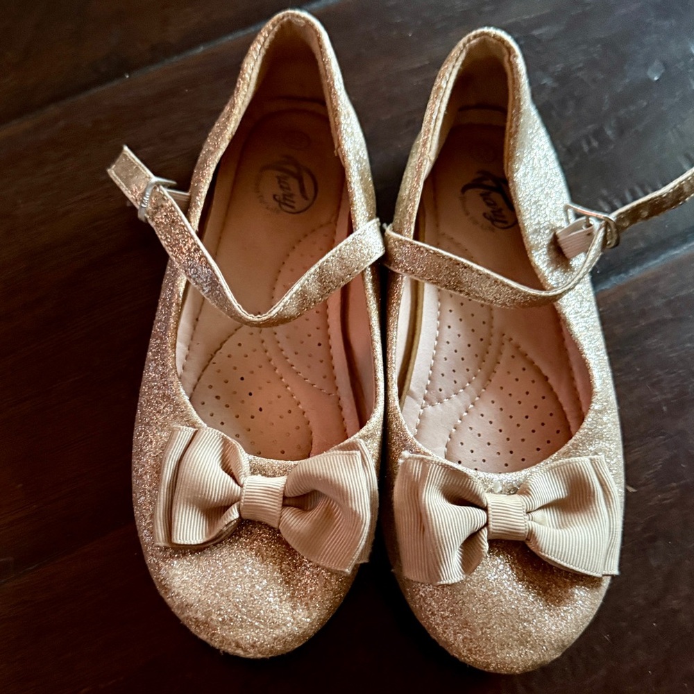 Girls gold flats